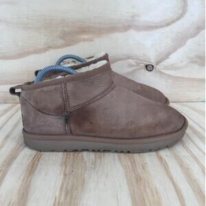 UGG Australia - Classic Ultra Mini - Boots - Brown - Women's - 7 - S/N 1130750K